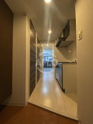 玄関　ワールドアイ梅田WEST　玄関