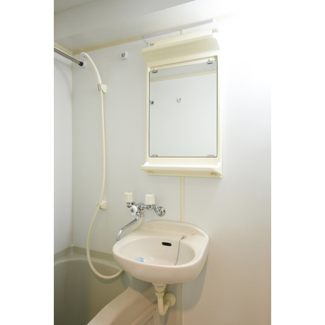 洗面設備　コンパクトで使いやすい洗面所