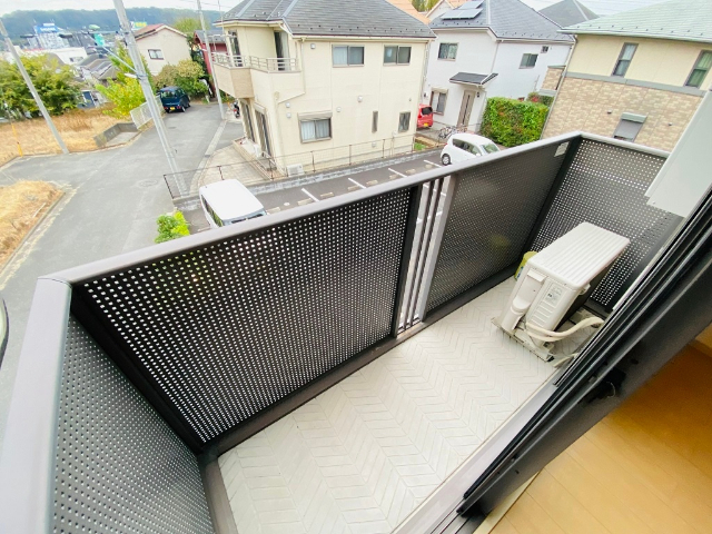 バルコニー　同一建物内２０１号室内装写真転載