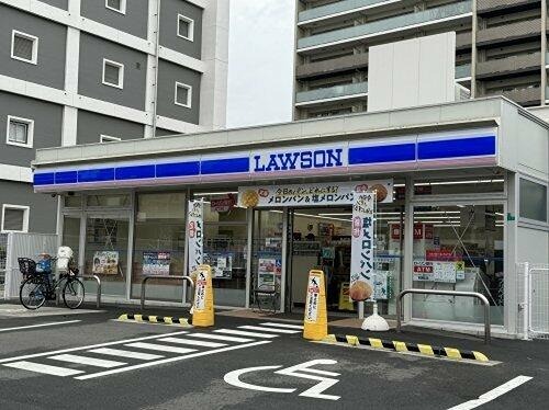 コンビニ　ローソン 淀川新高三丁目店（コンビニ）まで318m