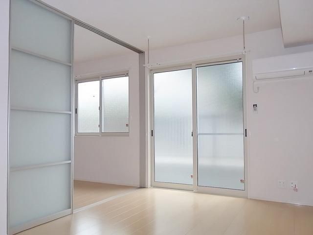 その他部屋・スペース　★洋室との間仕切り、ライトスルースクリーン使用★