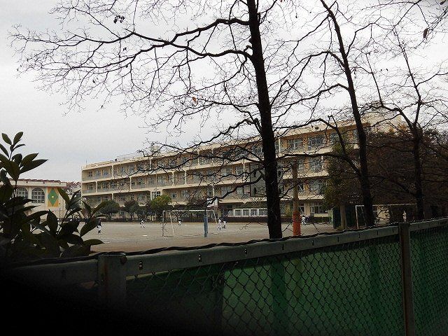 小学校　小金井市立第三小学校（小学校）まで655m