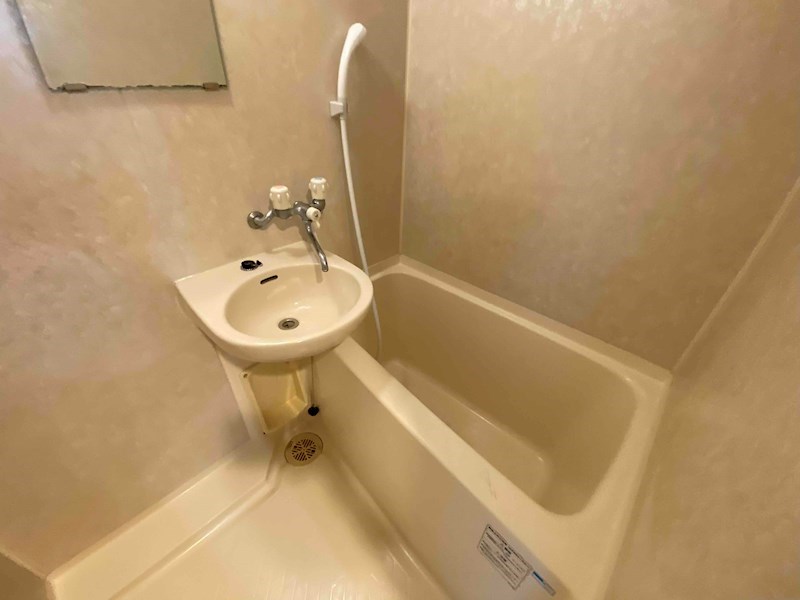 バス・シャワールーム　別号室イメージ