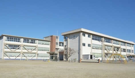小学校　宇都宮市立石井小学校（小学校）まで502m