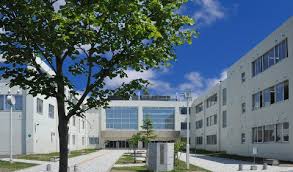 中学校　札幌市立屯田北中学校（中学校）まで1679m