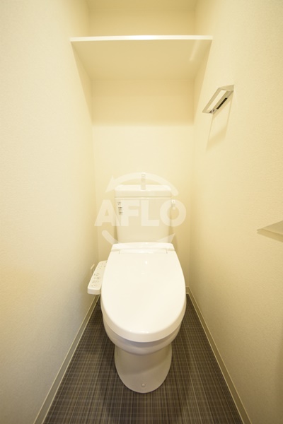 トイレ　プレサンス心斎橋ブライト　トイレ