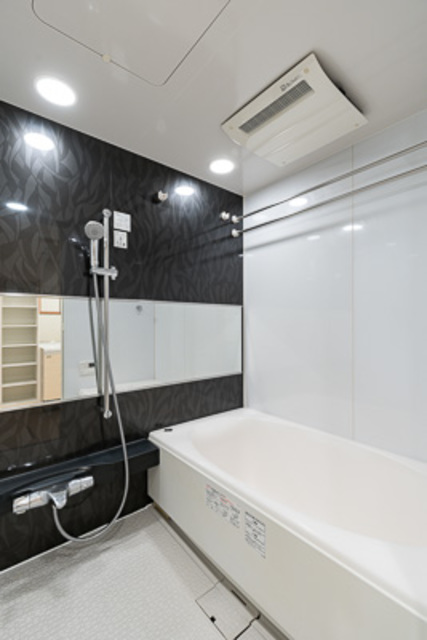 バス・シャワールーム　※写真は同タイプ住戸です。