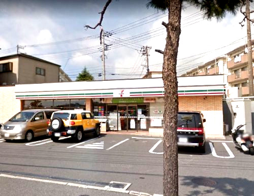 コンビニ　セブン-イレブン横須賀追浜本町店（コンビニ）まで568m