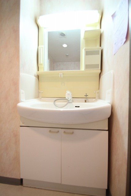 洗面設備　同物件別号室のものです。