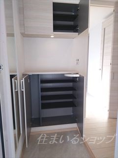 玄関　シューズボックス