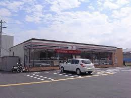 コンビニ　セブンイレブン 南河内緑店（コンビニ）まで575m