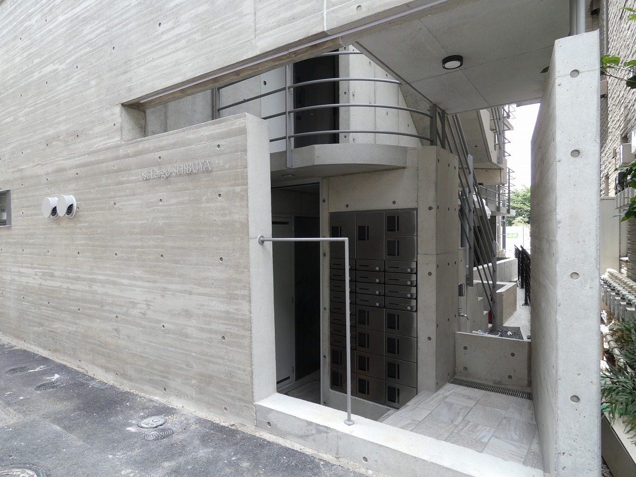 エントランス　エントランス