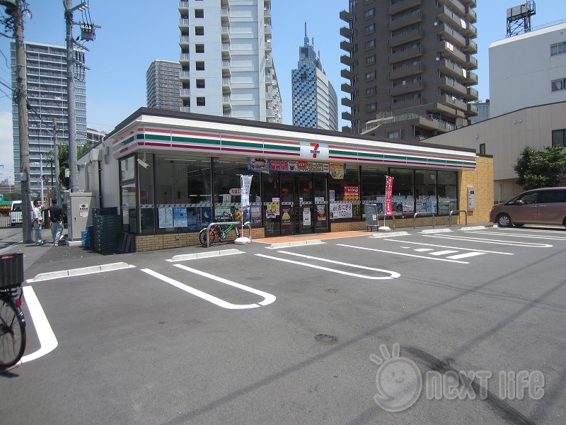 コンビニ　セブンイレブン（コンビニ）まで167m