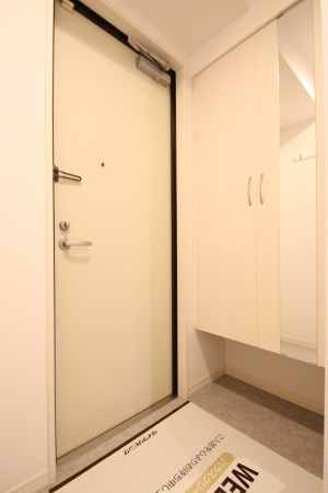 玄関　玄関　※別号室参考写真