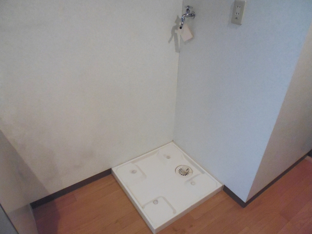 その他　洗濯機はお部屋に置けます☆