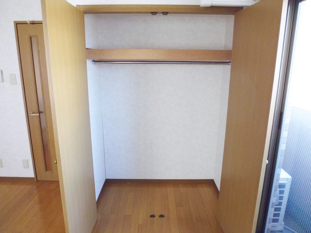 収納　クローゼットでシッカリ収納できます♪