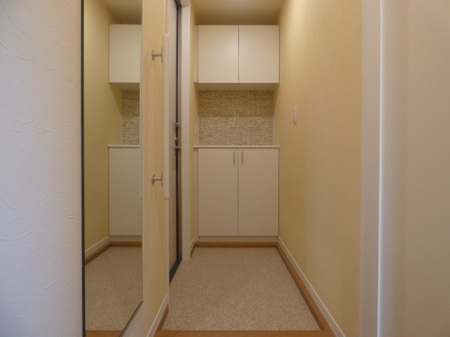 玄関　ピッキング被害の防止に有効な暗証番号により開錠するデジタルロ