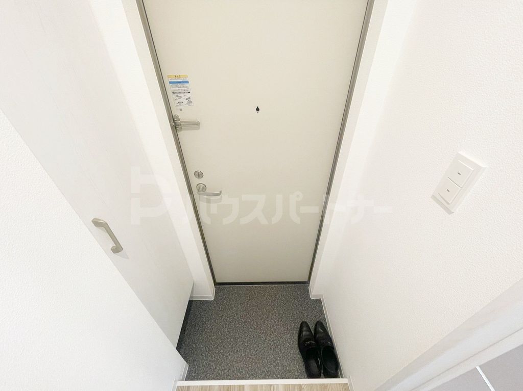 玄関　※同施工参考写真※