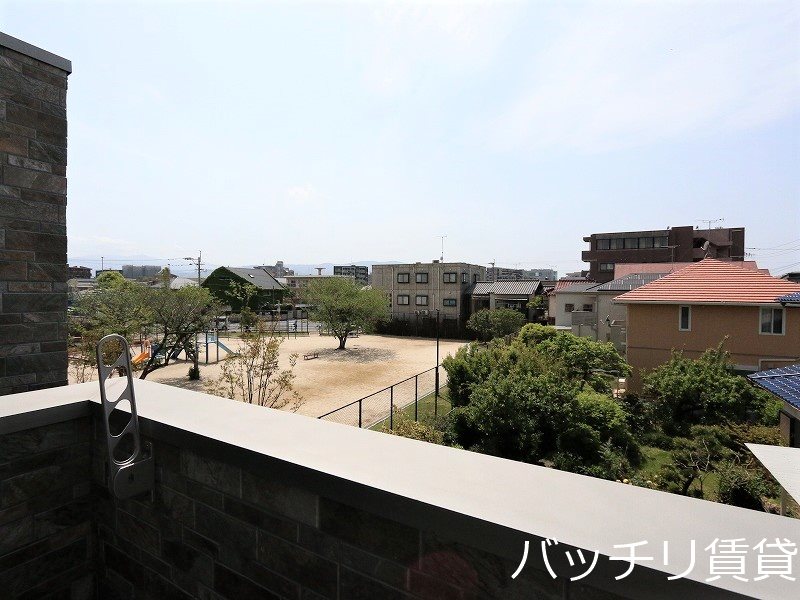 バルコニー　画像は別号室の為、現状優先となります。