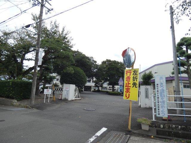 中学校　藤枝中学校（中学校）まで1044m