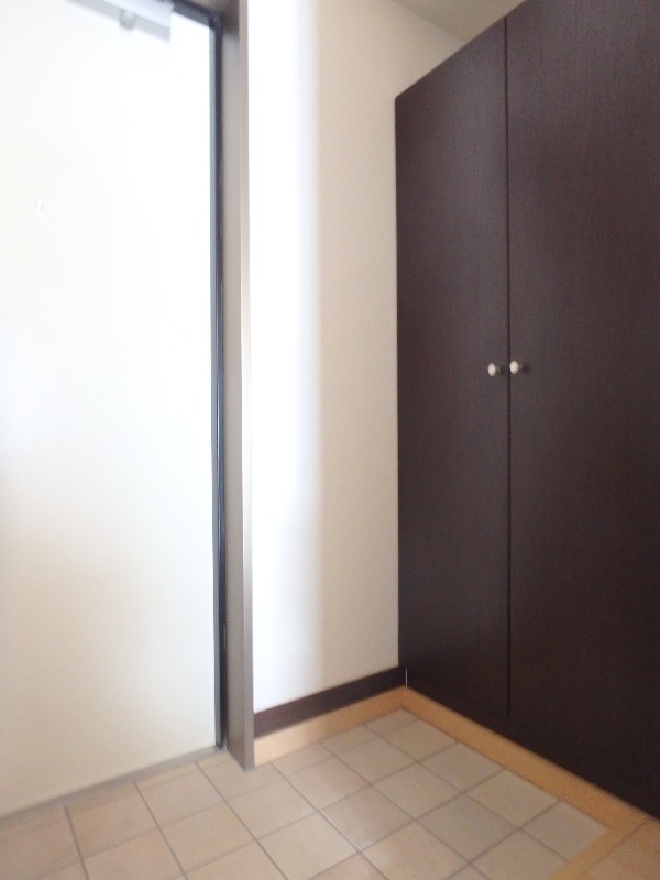 玄関　図面と現状に相違がある場合には現状を優先