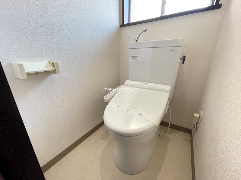 馬場川原17-16テラスハウスのトイレ写真