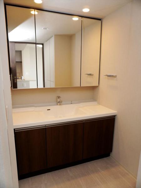 洗面設備　洗面所