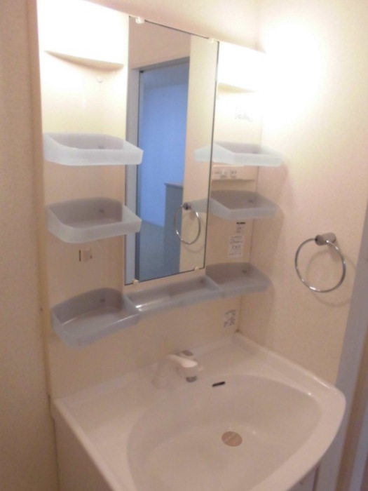 洗面設備　広い洗面スペース