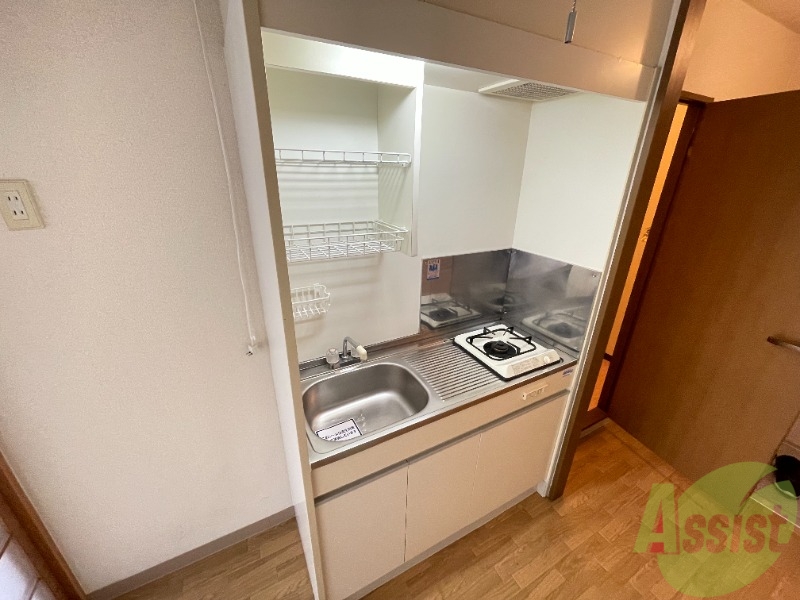 キッチン　大きな冷蔵庫も置けます！！