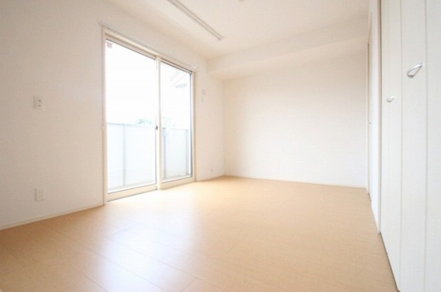 その他部屋・スペース　６洋室バルコニー側