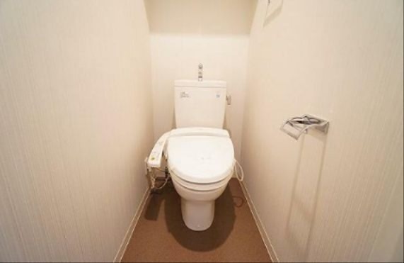 トイレ　※同仕様写真含む