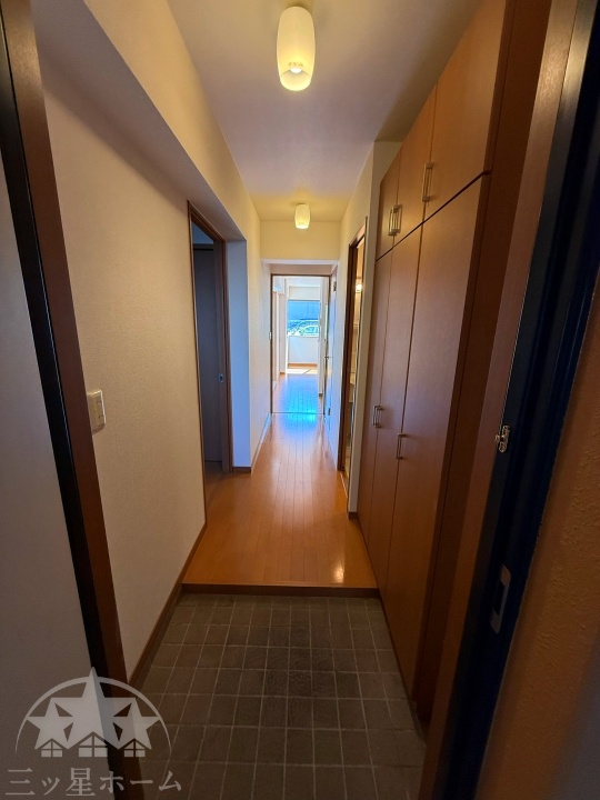 玄関　落ち着いた玄関です