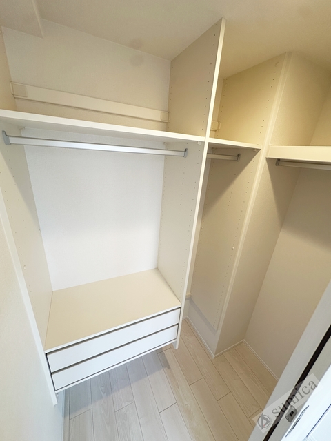 収納　ウォークインクローゼットにたっぷり収納♪