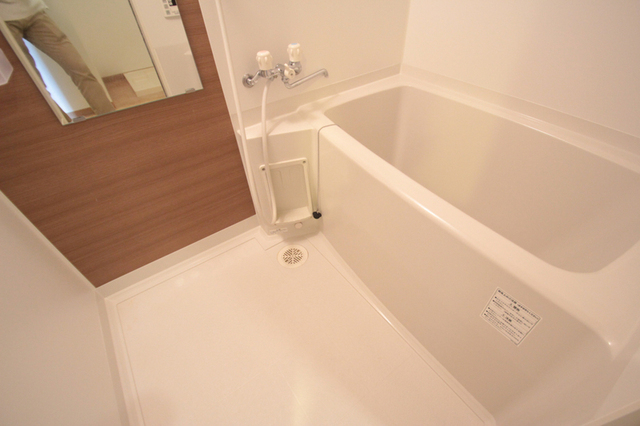 バス・シャワールーム　※別室の参考写真の為、現況優先です。