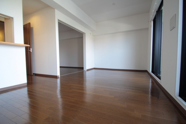 居室・リビング　※別室の参考写真の為、現況優先です。