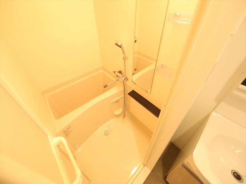 バス・シャワールーム　バスルーム　浴室暖房乾燥機付