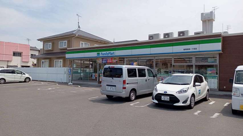 コンビニ　ファミリーマート福岡柳瀬一丁目店（コンビニ）まで1204m