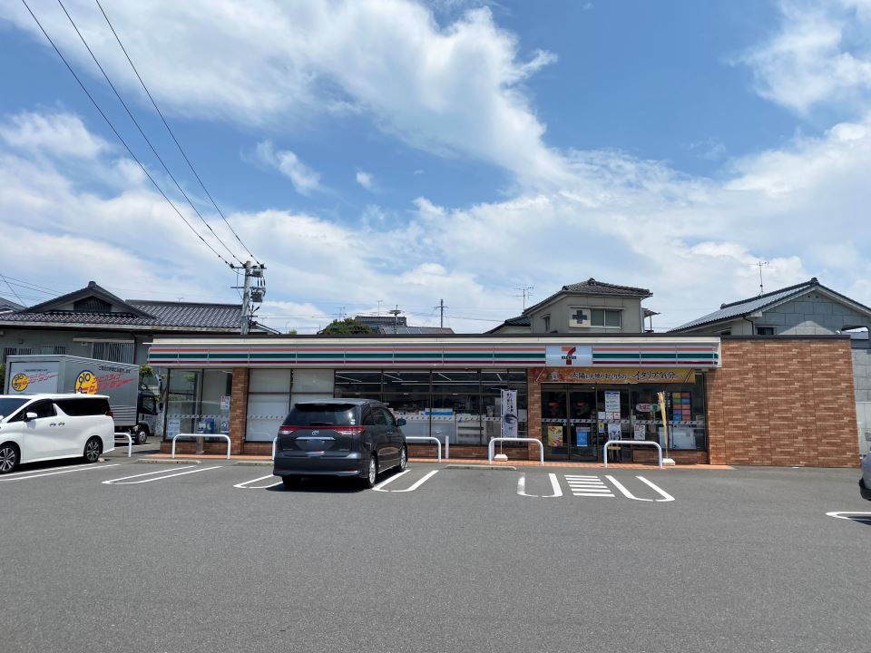 コンビニ　セブンイレブン鹿児島坂之上５丁目店（コンビニ）まで260m