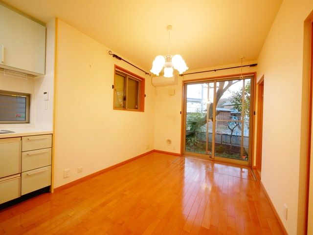 居室・リビング　★賃貸物件のお問い合わせはタウンハウジング登戸店まで★