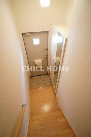 玄関　当社、チルホームのHPもご覧ください(^^)/物件情報多数♪