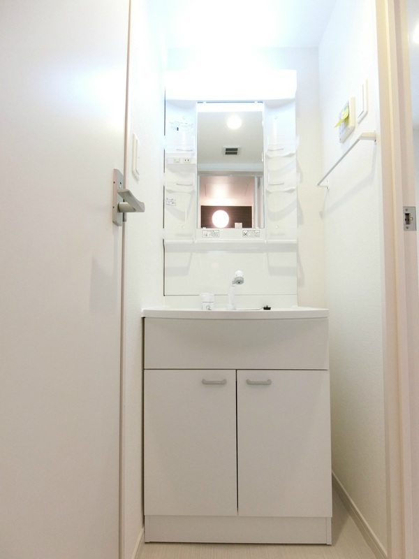 洗面設備　使いやすい洗面所です