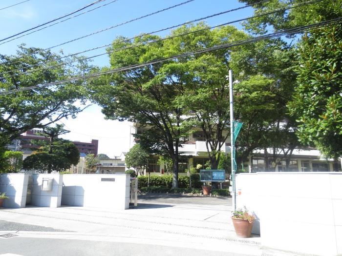 小学校　可部南小学校（小学校）まで120m