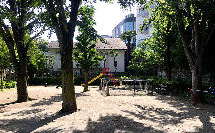公園　西麻布二丁目児童遊園（公園）まで919m