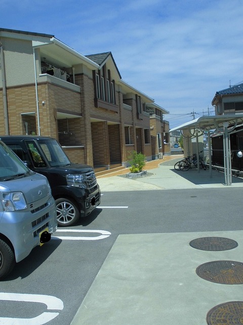 駐車場　駐車場