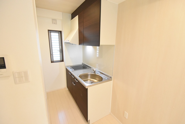 キッチン　２口IHコンロついてます♪