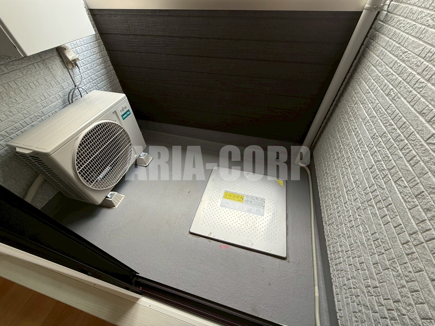 バルコニー　同仕様：バルコニー