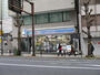 コンビニ　ローソン神田明神店（コンビニ）まで612m