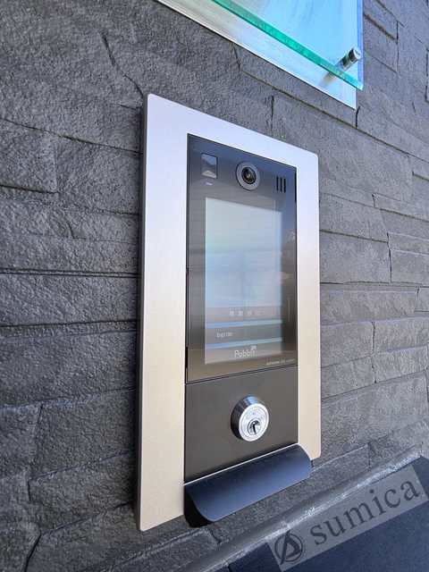 エントランス　オートロックで部外者はシャットアウト♪♪