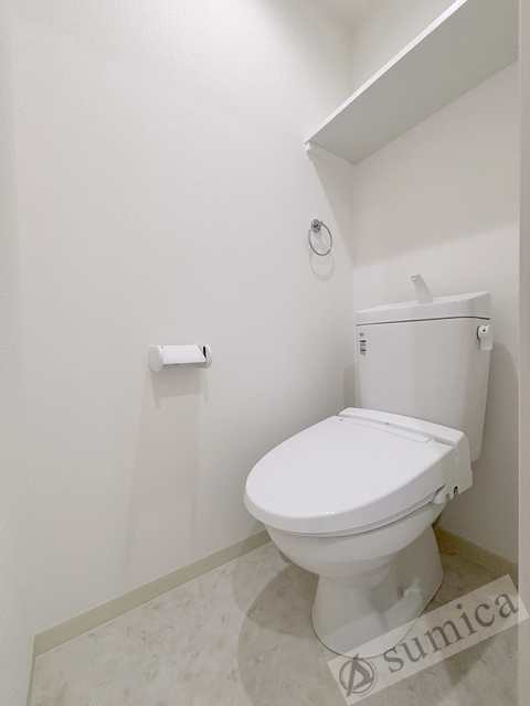 トイレ　温水洗浄便座完備♪