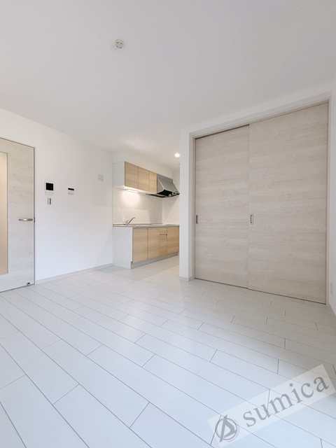 居室・リビング　ホワイトベースで明るい内装♪